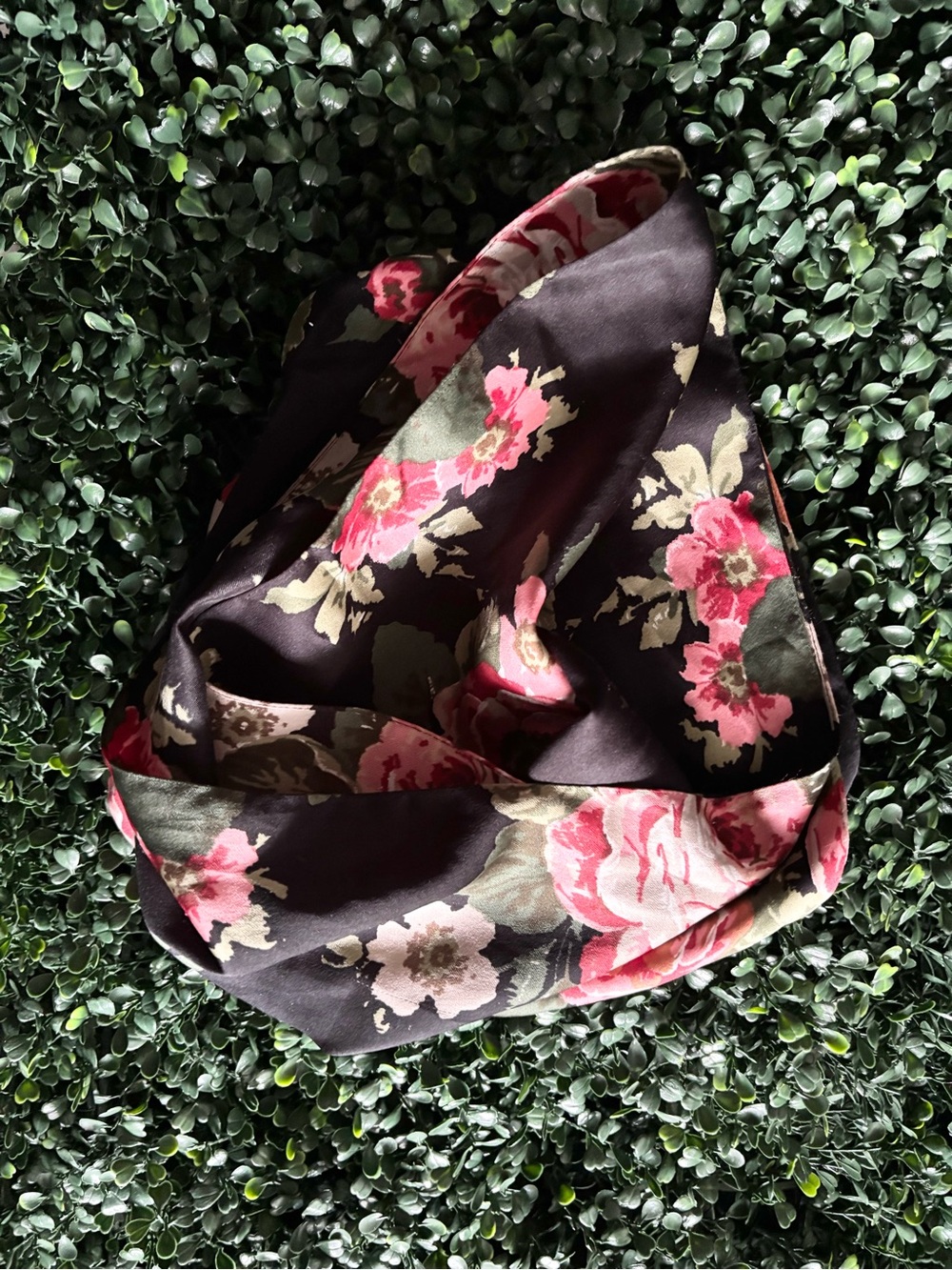 Floral Satin Headscarf - Black with Pink Roses